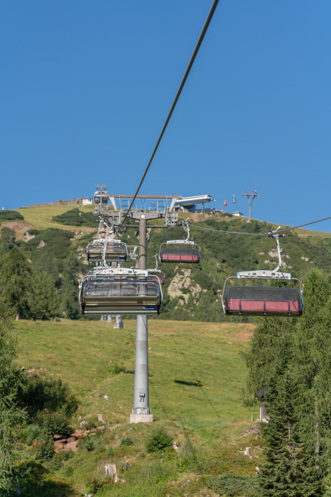 Apartment Hotel Schneerose Sonnenalpe Nassfeld Extérieur photo